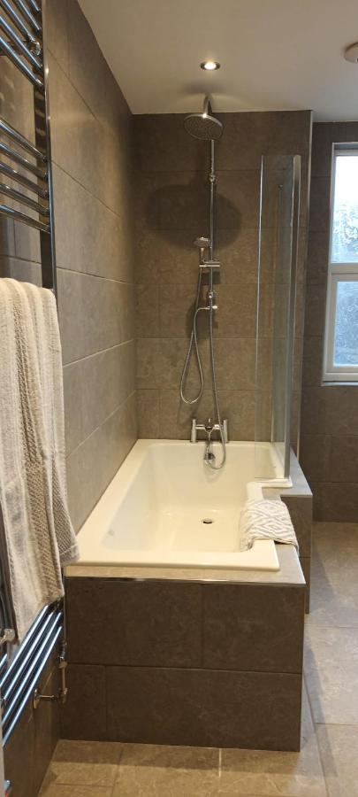 Rydal House 2 Bedroom House With Upstairs Bathroom Newton-le-Willows Exterior photo