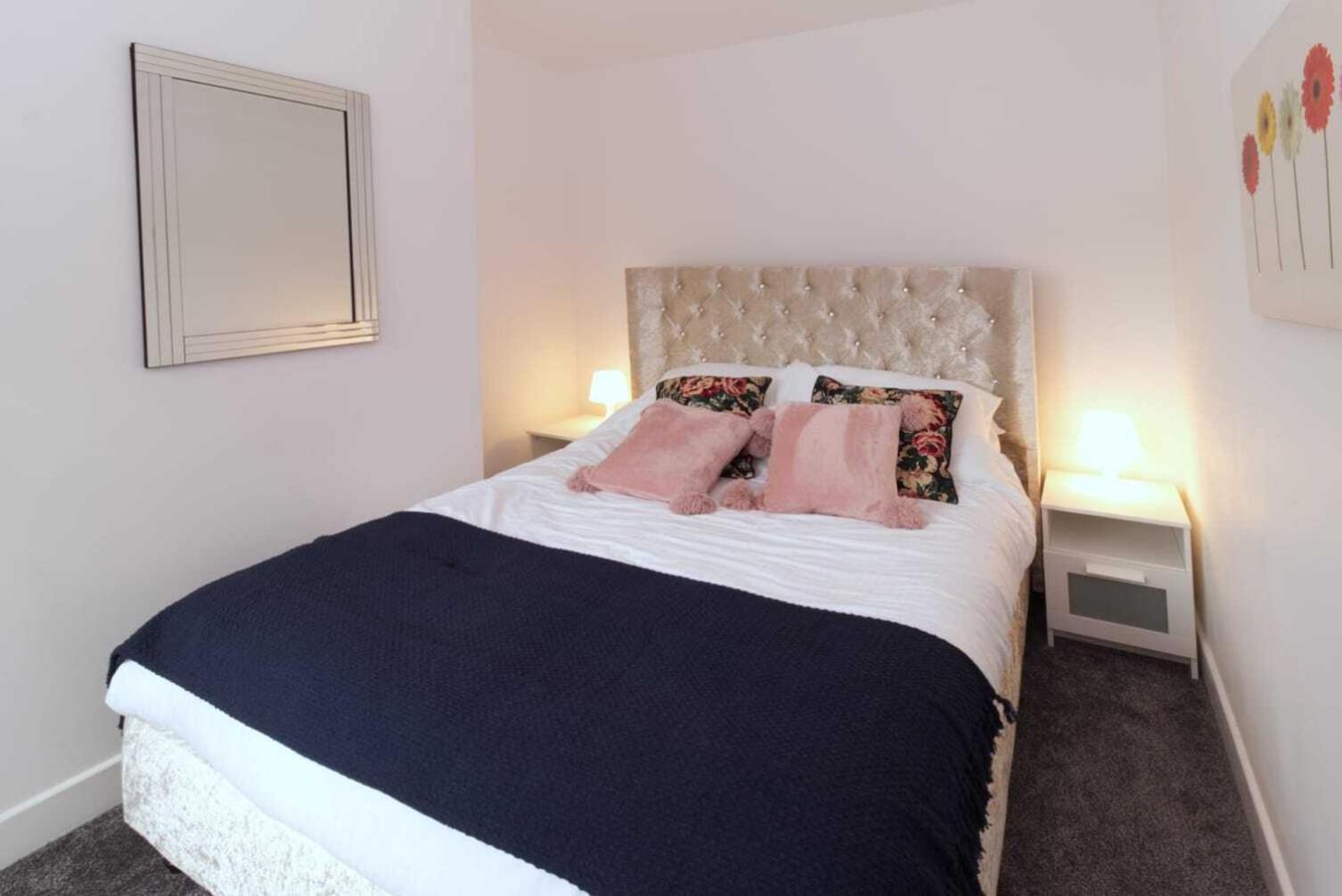Rydal House 2 Bedroom House With Upstairs Bathroom Newton-le-Willows Room photo